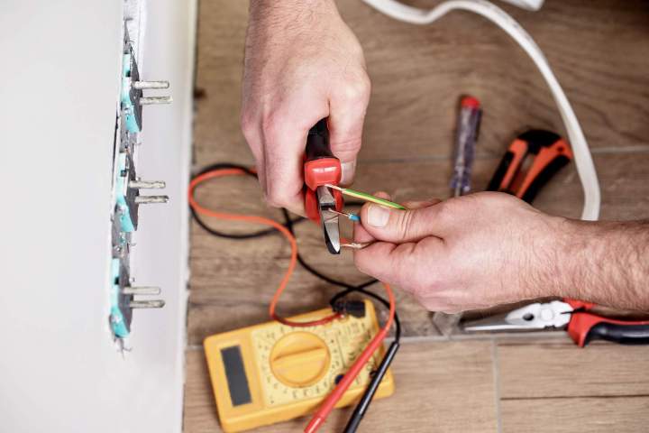 Installation électrique en entretien Mont-de-Marsan